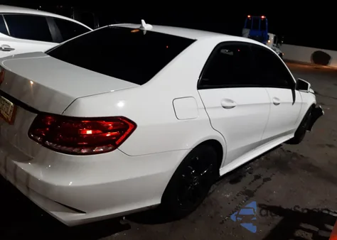 2015 Mercedes-Benz E 250 Bluetec из США, поврежденный, VIN WDDHF0EB4FB163443